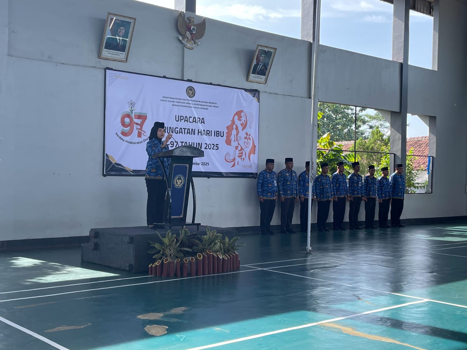 Nuansa Khidmat di Lapas Batang, Upacara Hari Ibu 2025 Libatkan Petugas Perempuan